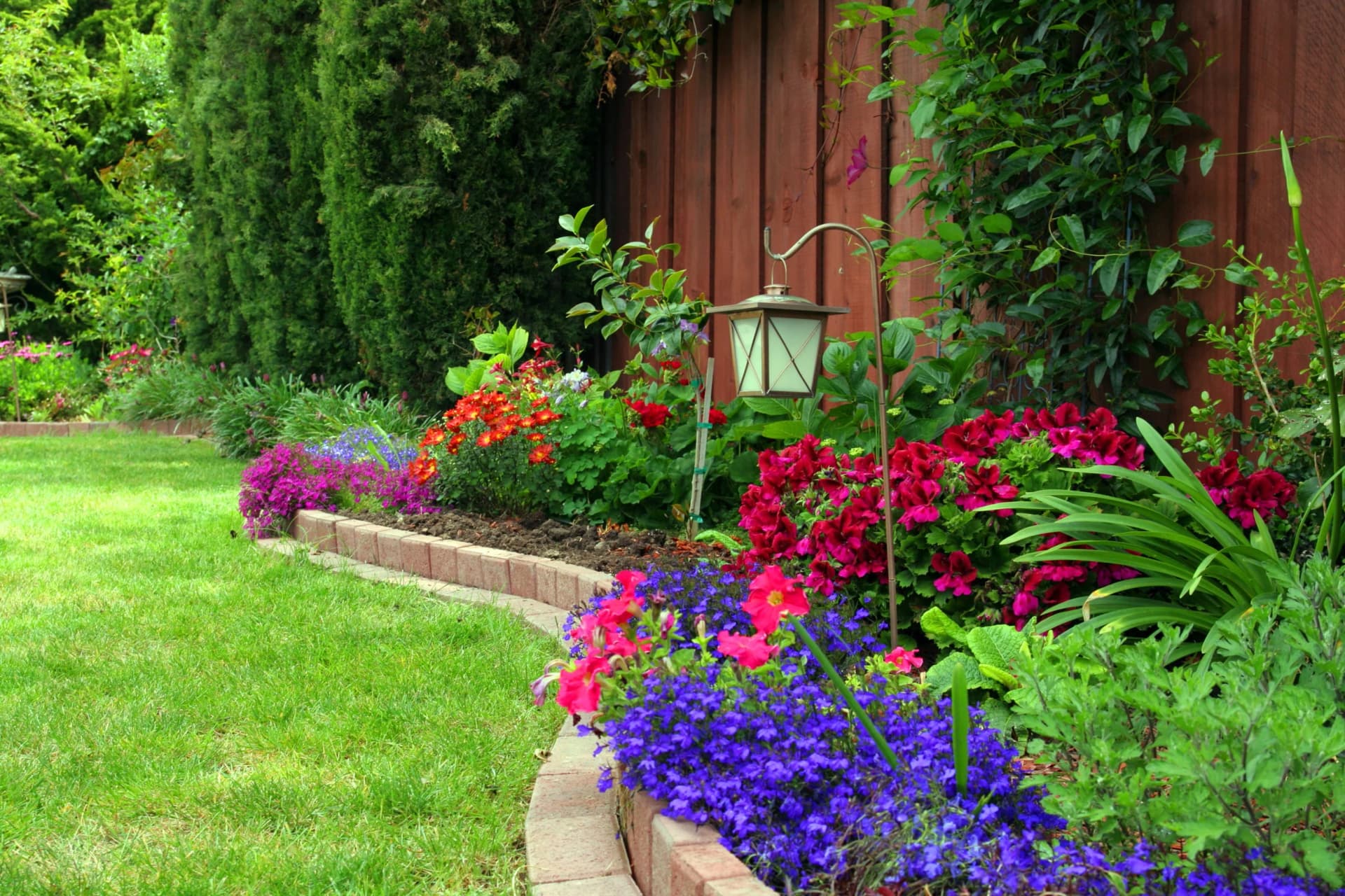 Flower bed planting and installation